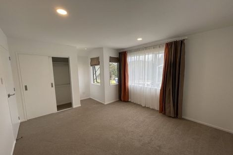 Photo of property in 17 Paparahi Place, Wainui, 0992