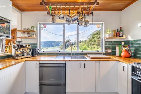 Photo of property in 1154e State Highway 2, Te Marua, Upper Hutt, 5018