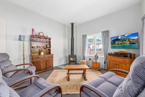 Photo of property in 95a Waikawa Road, Picton, 7220