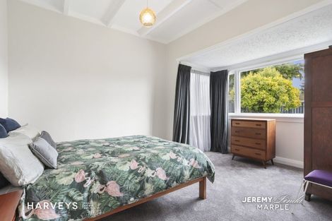 Photo of property in 10 Woodglen Road, Glen Eden, Auckland, 0602