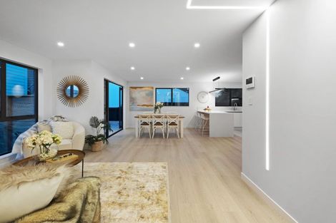 Photo of property in 42c Takutai Avenue, Half Moon Bay, Auckland, 2012