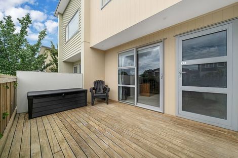 Photo of property in 11/11 Ray Small Drive, Papakura, 2110