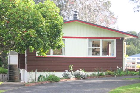 Photo of property in 51 Rehia Road, Massey, Auckland, 0614