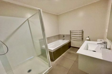 Photo of property in 18 Akeake Lane, Manurewa, Auckland, 2102