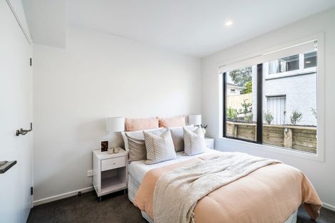 Photo of property in 5c Nea Place, Hillcrest, Auckland, 0627