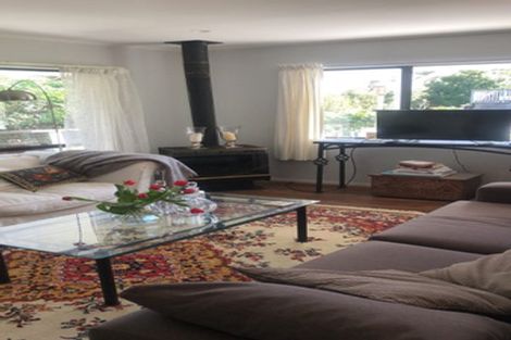 Photo of property in 1/8 Marsh Avenue, Forrest Hill, Auckland, 0620