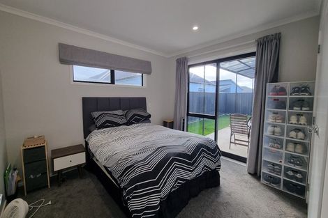 Photo of property in 24 Rangataiki Place, Te Awa, Napier, 4110