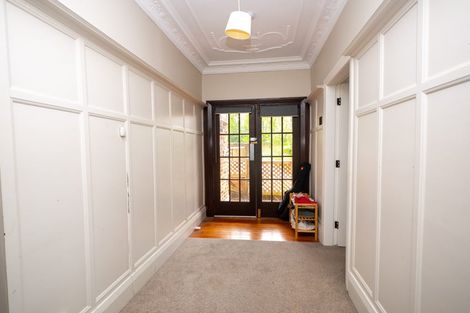 Photo of property in 1 Elm Row, Dunedin Central, Dunedin, 9016