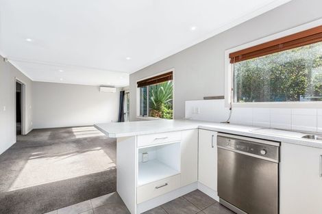 Photo of property in 6 Routeburn Avenue, Aotea, Porirua, 5024