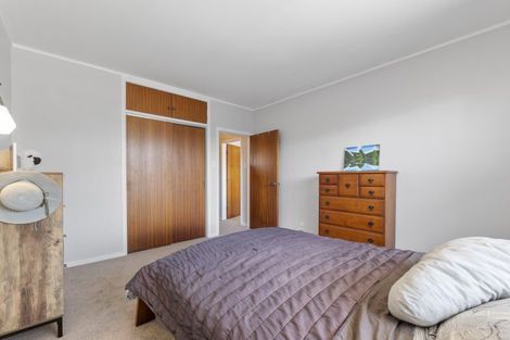 Photo of property in 9 Barrett Street, Westown, New Plymouth, 4310