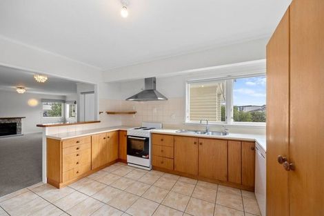 Photo of property in 7 Lewis Road, Pakuranga, Auckland, 2010