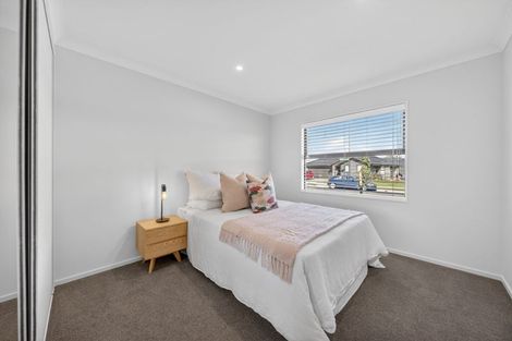 Photo of property in 49 Watkins Drive, Rangiora, 7400