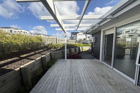 Photo of property in 37 Maraeariki Avenue, Orewa, 0931
