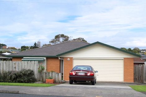 Photo of property in 3/84 Wellington Street, Howick, Auckland, 2014