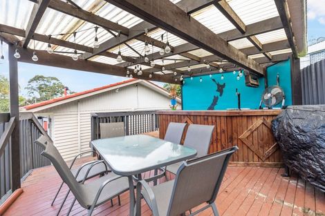 Photo of property in 56 Cyclarama Crescent, Massey, Auckland, 0614