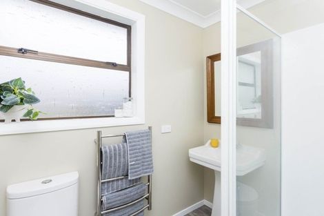 Photo of property in 380 Cambridge Terrace, Naenae, Lower Hutt, 5011