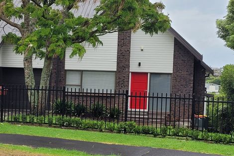 Photo of property in 2/5 Aries Place, Shelly Park, Auckland, 2014