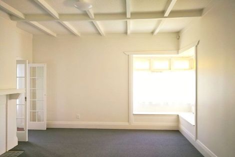 Photo of property in 296 Great North Road, Henderson, Auckland, 0612