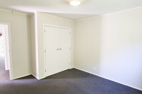 Photo of property in 11 Glanmire Road, Newlands, Wellington, 6037