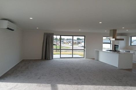 Photo of property in 22 Chris Drive, Rolleston, 7614