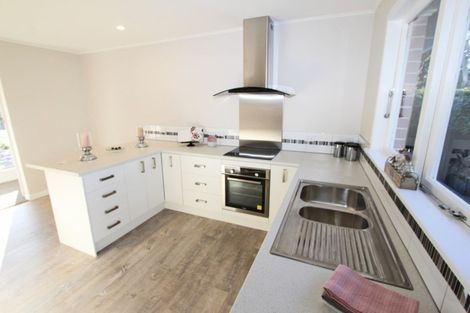 Photo of property in 1a Leybourne Avenue, Waikanae, 5036