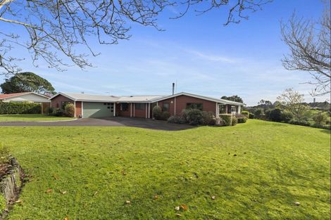 Photo of property in 6 Byron Place, Whalers Gate, New Plymouth, 4310