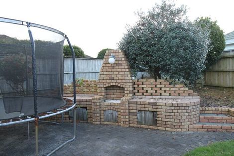 Photo of property in 21 Suncrest Drive, West Harbour, Auckland, 0618