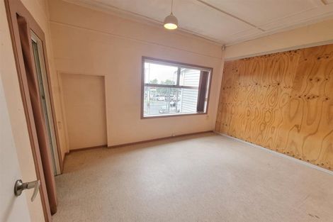 Photo of property in 61 Rimu Street, New Lynn, Auckland, 0600