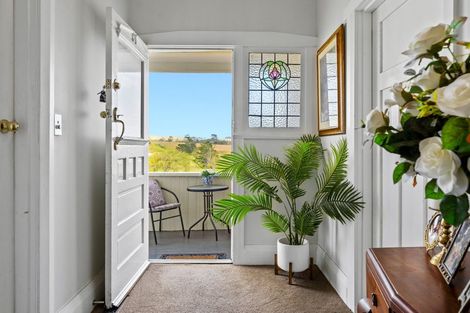 Photo of property in 100 Evans Road, South Head, Helensville, 0874
