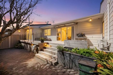 Photo of property in 2/12 Parker Avenue, New Lynn, Auckland, 0600