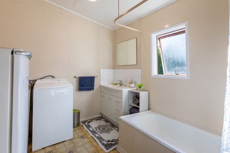 Photo of property in 19 Atkinson Street, Woodville, 4920