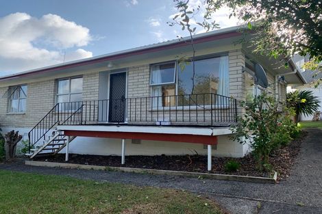 Photo of property in 12 Coubray Place, Botany Downs, Auckland, 2010