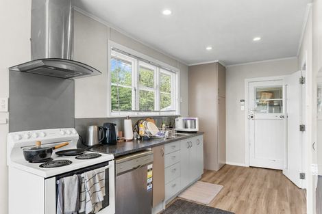 Photo of property in 87 Hoani Street, Northcote, Christchurch, 8052