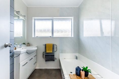 Photo of property in 30 The Avenue, Paraparaumu Beach, Paraparaumu, 5032