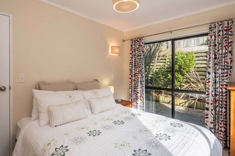 Photo of property in 15a Shastri Terrace, Khandallah, Wellington, 6035