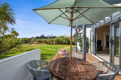 Photo of property in 376 Tukapa Street, Hurdon, New Plymouth, 4310