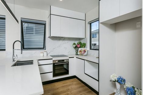 Photo of property in 51c Reynella Drive, Massey, Auckland, 0614