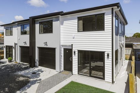 Photo of property in 4b Mirrabooka Avenue, Botany Downs, Auckland, 2010