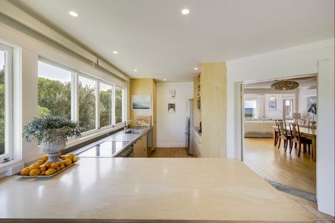 Photo of property in 10 Moori Road, Waimarama, 4294