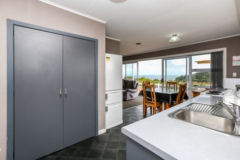 Photo of property in 20 Mace Terrace, Oakura, 4314