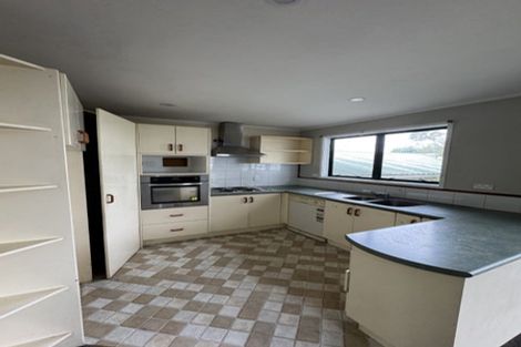 Photo of property in 302 Wairau Road, Glenfield, Auckland, 0629