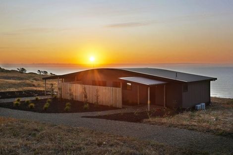 Photo of property in 685a Karioitahi Road, Lake Puketi, Waiuku, 2683