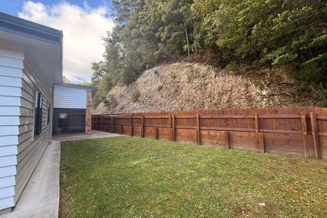 Photo of property in 26 Aragon Grove, Kingsley Heights, Upper Hutt, 5018