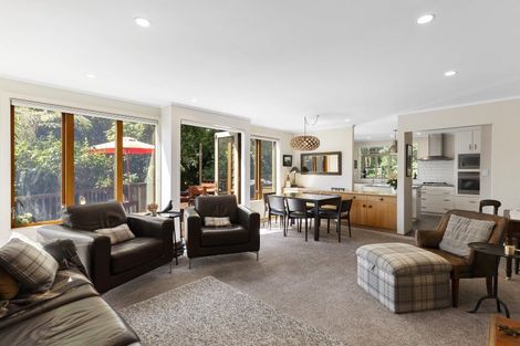 Photo of property in 41 Rona Street, Eastbourne, Lower Hutt, 5013