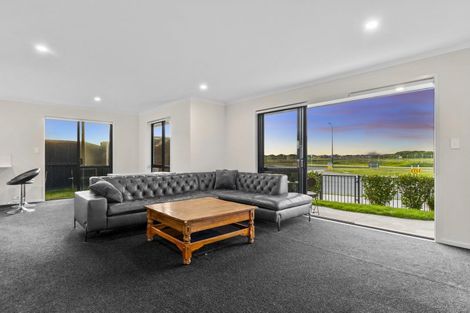 Photo of property in 5 Warlock Way, Papamoa, 3118