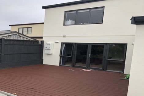 Photo of property in 54 Provence Esplanade, Te Atatu Peninsula, Auckland, 0610