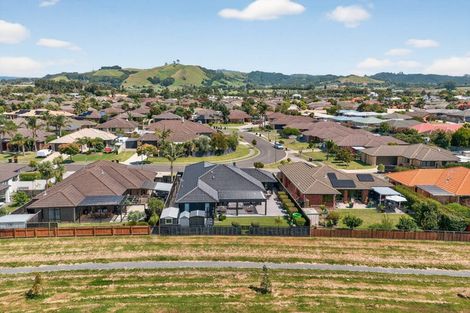 Photo of property in 52 Carrington Drive, Papamoa Beach, Papamoa, 3118
