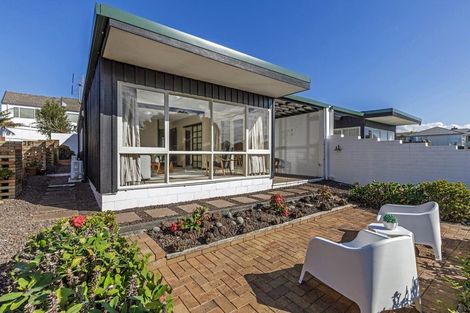 Photo of property in 1/78 Kitchener Road, Milford, Auckland, 0620