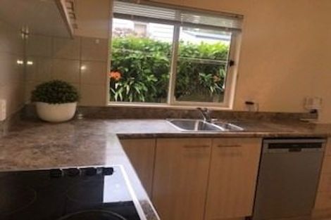 Photo of property in 4a/3 Corrella Road, Belmont, Auckland, 0622