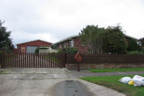 Photo of property in 15 Gladys Place, Kelvin Grove, Palmerston North, 4414